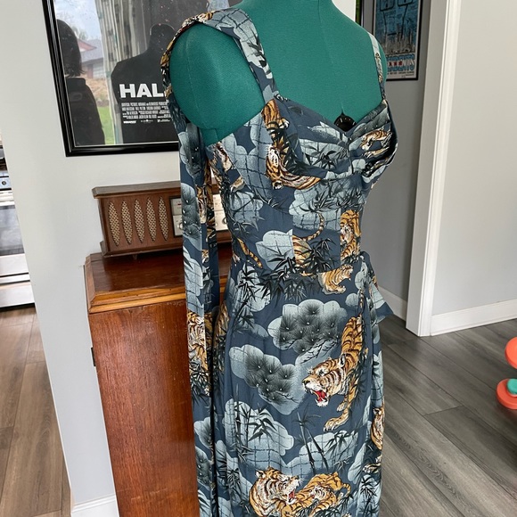 Trashy Diva Dresses & Skirts - Trashy Diva Traditional Tigers Sarong Dress